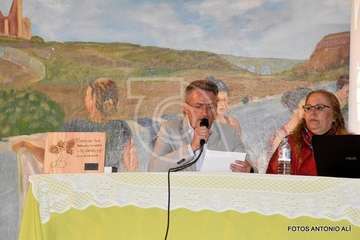 Pasacalles y pregón en el arranque de las fiestas de San José de Las Longueras (Foto Antonio Alí)